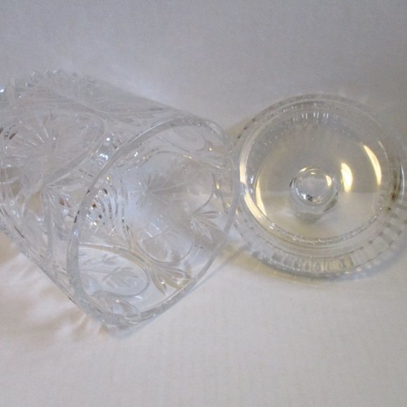 *Vintage Violetta Crystal Canister with Cover 'Flowers in Heart' Made in Poland - Picture 6 of 8